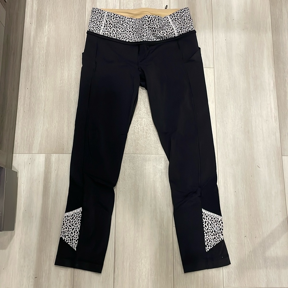 Pace Revival Lululemon cropped leggings